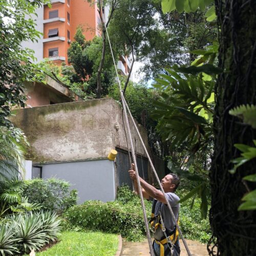 img-portfolio-1 img-portfolio-1